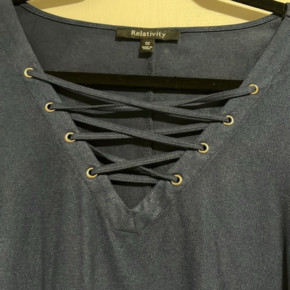 Blue top with laces - Picture 3 of 6